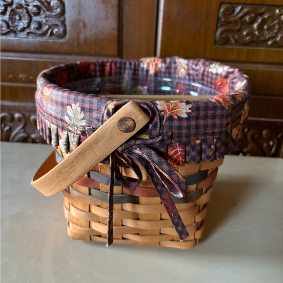 Vintage Longaberger Autumn Farm Basket - Picture 2 of 7
